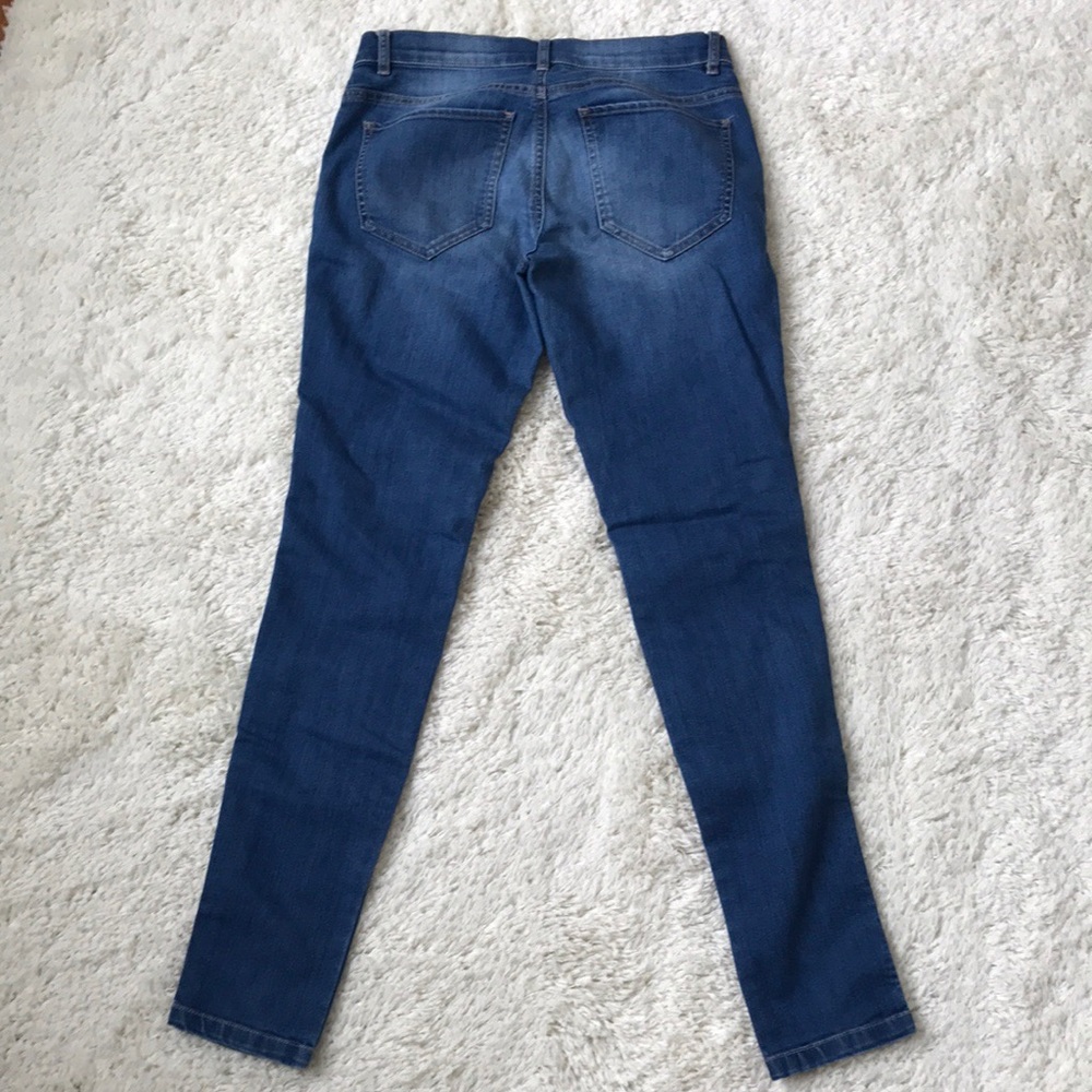 New York & Company Low Rise Skinny Jeans - Picture 12 of 15